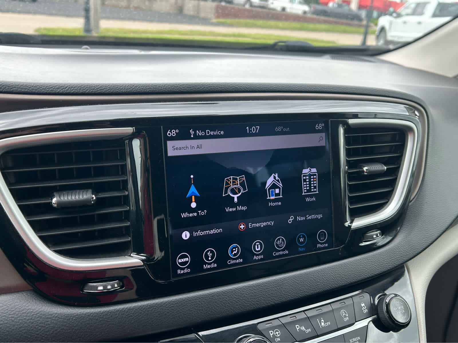 Used 2018 Chrysler Pacifica Touring-L w/ Advanced Safetytec Group FWD image 44