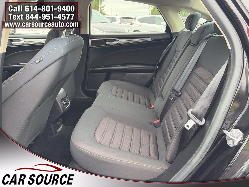 Used 2019 Ford Fusion SE FWD image 23
