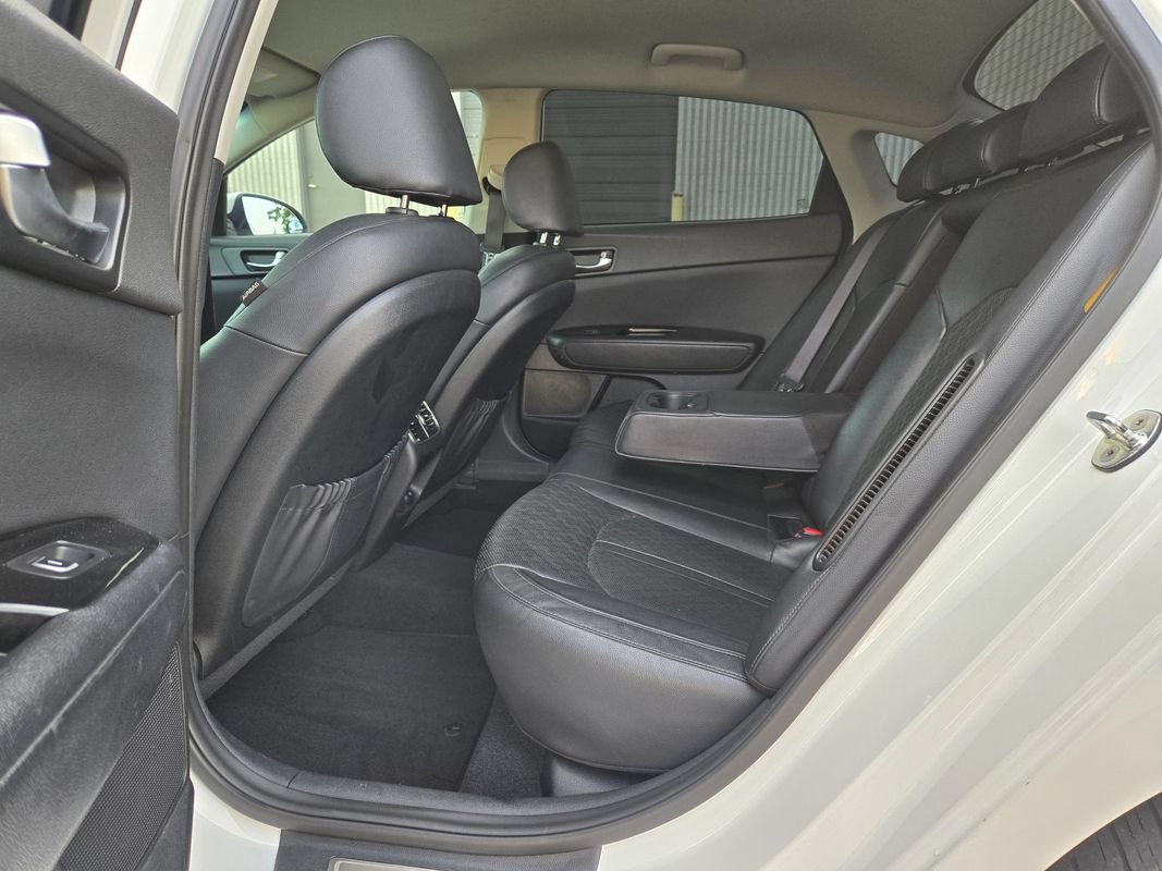 Used 2018 Kia Optima EX FWD image 20