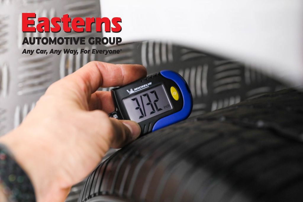 Used 2023 Chrysler Voyager LX image 29