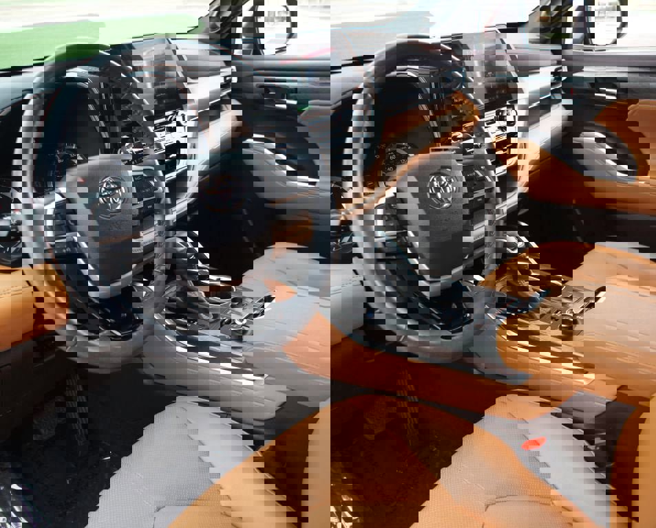 Used 2022 Toyota Highlander Platinum image 15