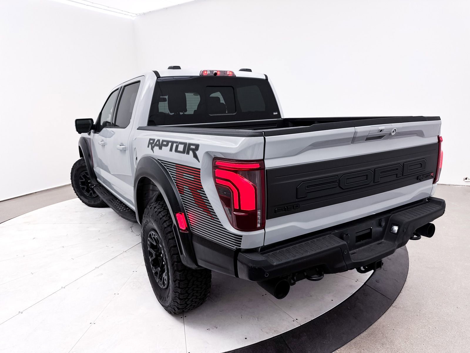 Used 2025 Ford F150 Raptor w/ Equipment Group 803A Raptor R image 28