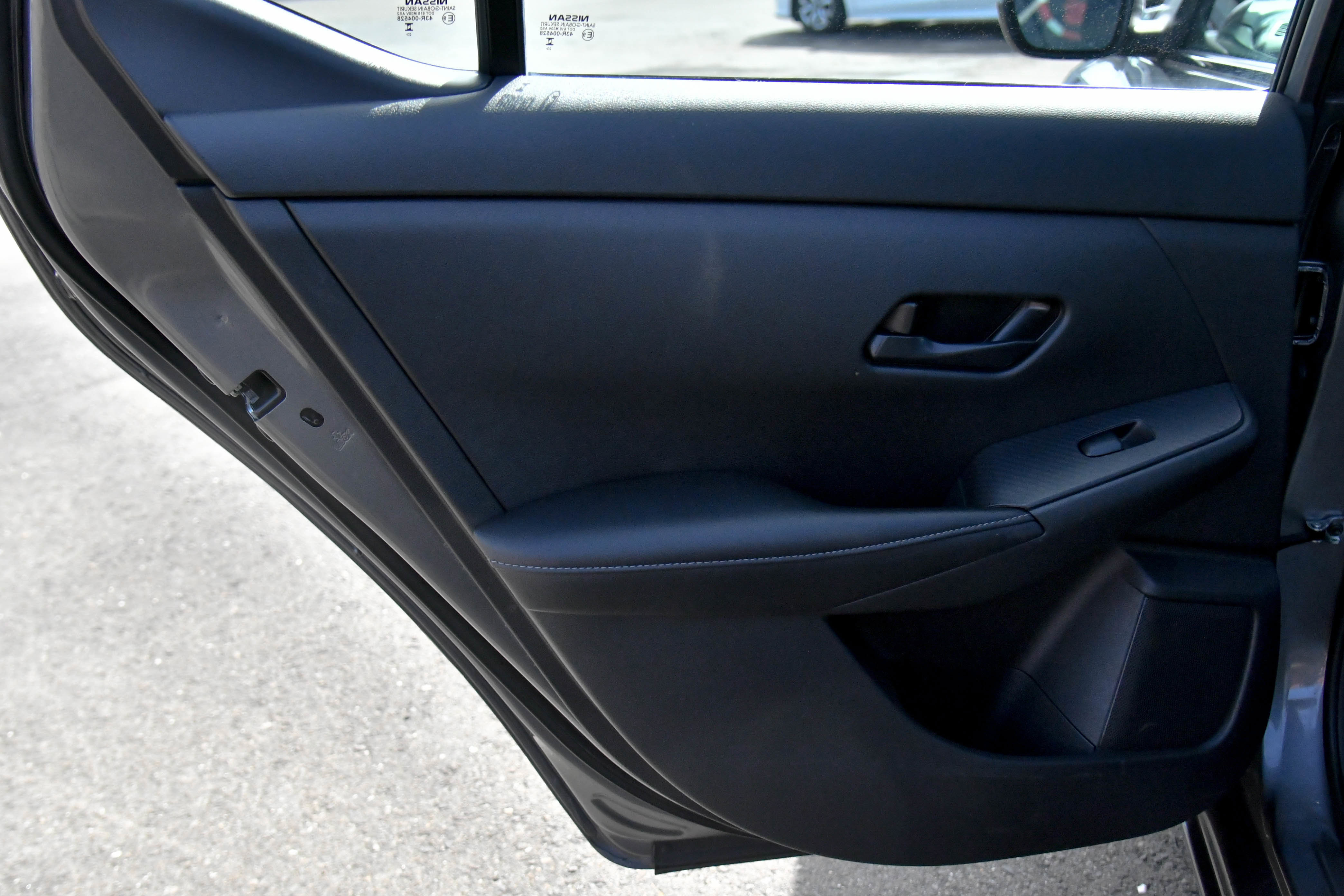 Used 2024 Nissan Sentra SV FWD image 29