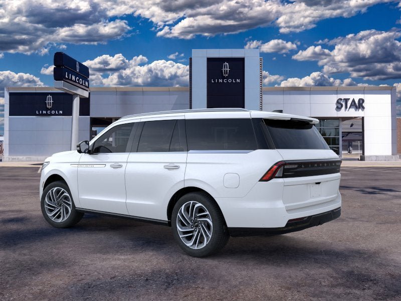 New 2026 Lincoln Navigator Reserve AWD/4WD image 4