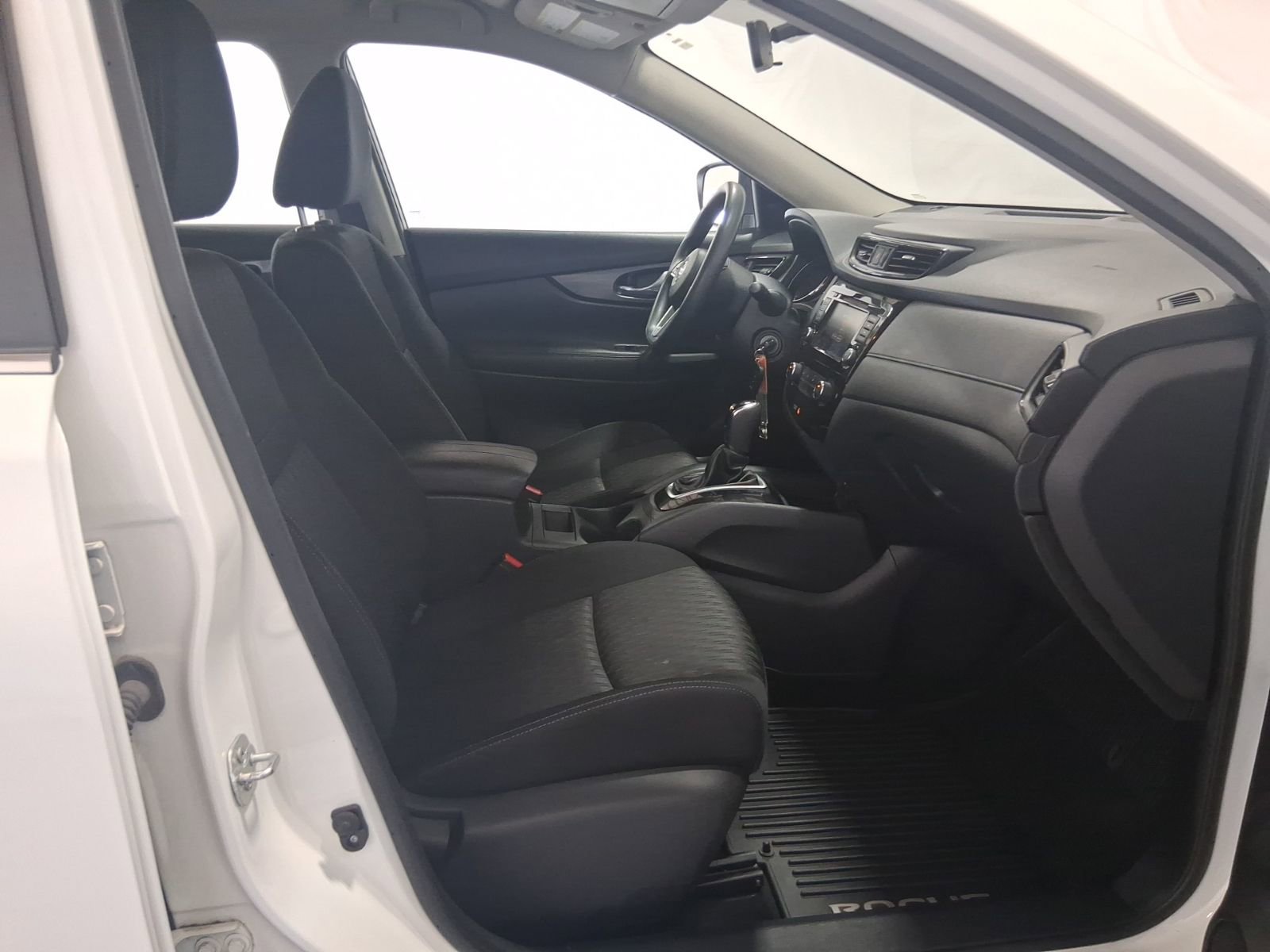 Used 2018 Nissan Rogue S AWD/4WD image 17