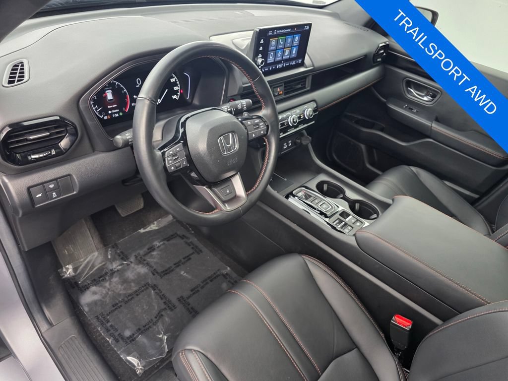 Used 2025 Honda Pilot TrailSport image 10