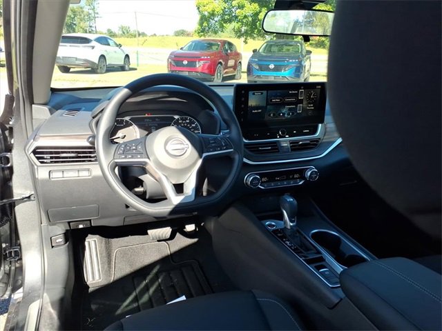 New 2025 Nissan Altima 2.5 SV w/ SV Special Edition Package image 10