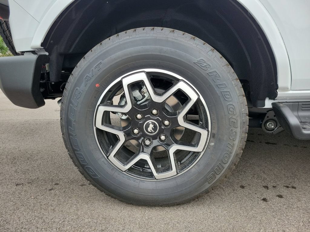 New 2026 Ford Bronco Outer Banks AWD/4WD image 5