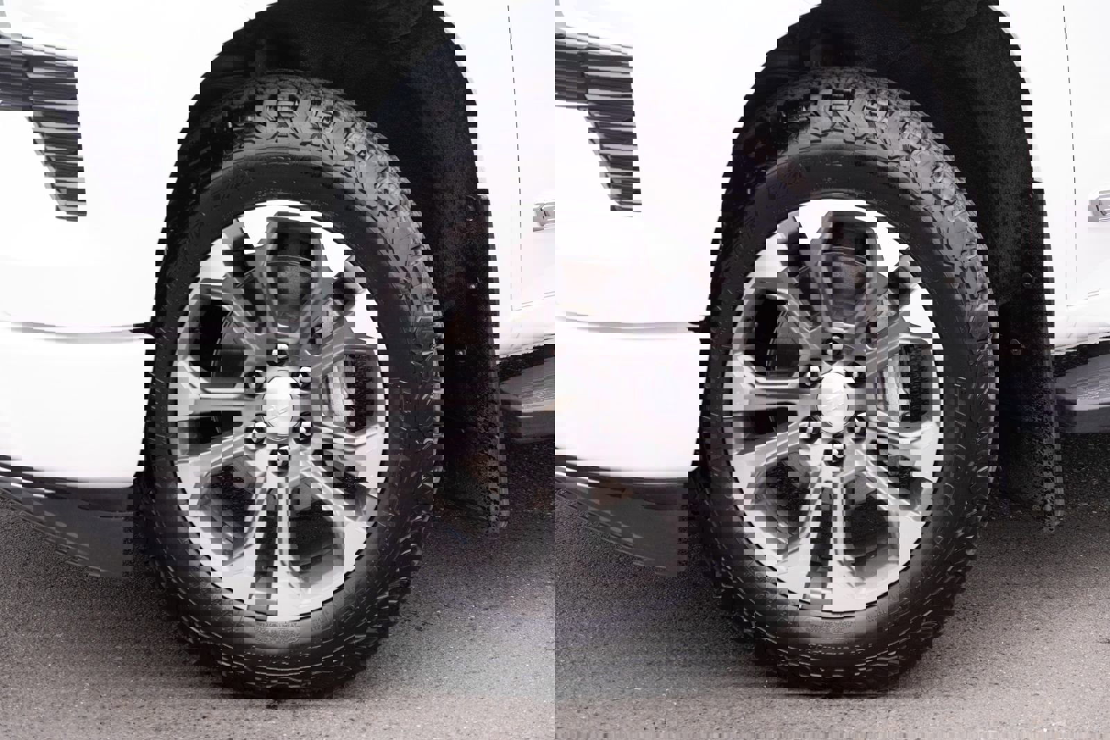 Used 2023 Chevrolet Silverado 1500 High Country w/ Technology Package image 26