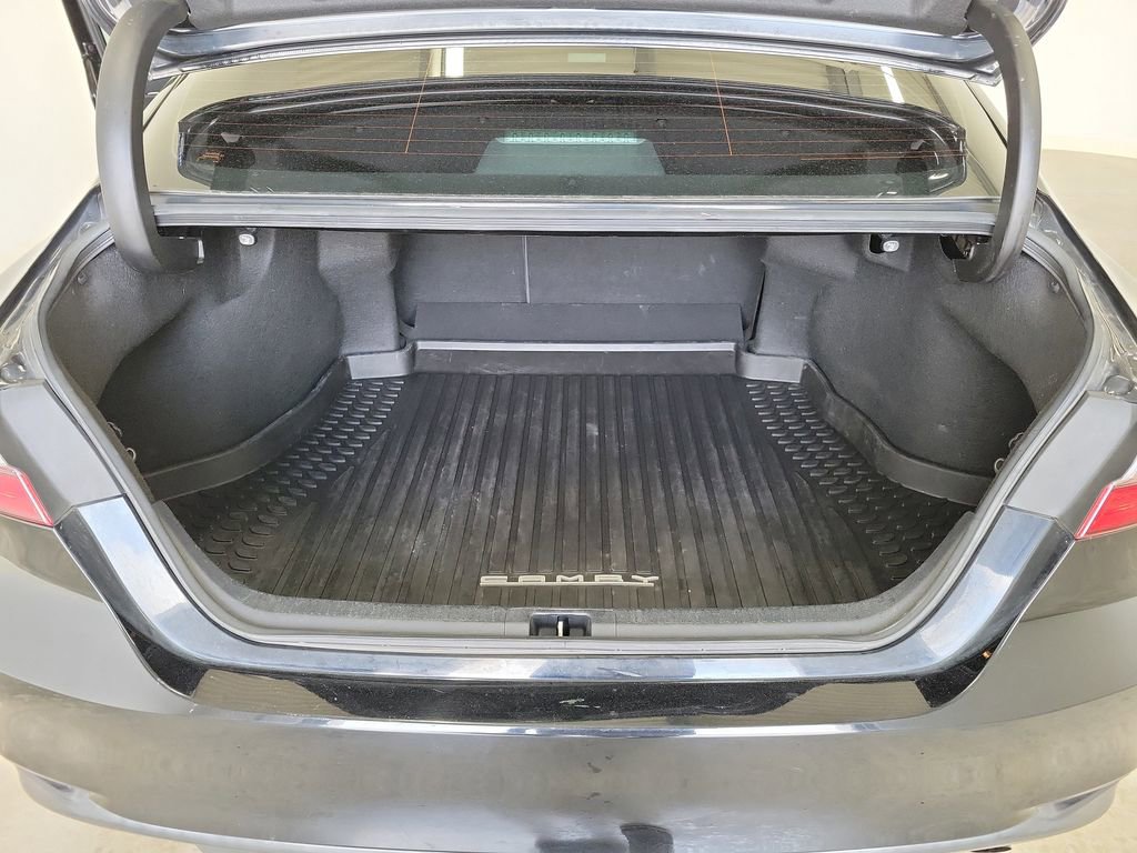 Used 2022 Toyota Camry LE FWD image 10
