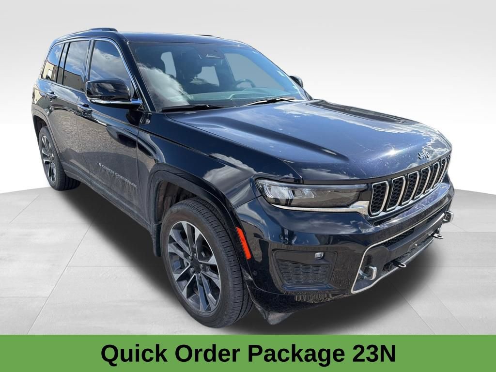 Used 2023 Jeep Grand Cherokee Overland w/ Luxury Tech Group IV image 4