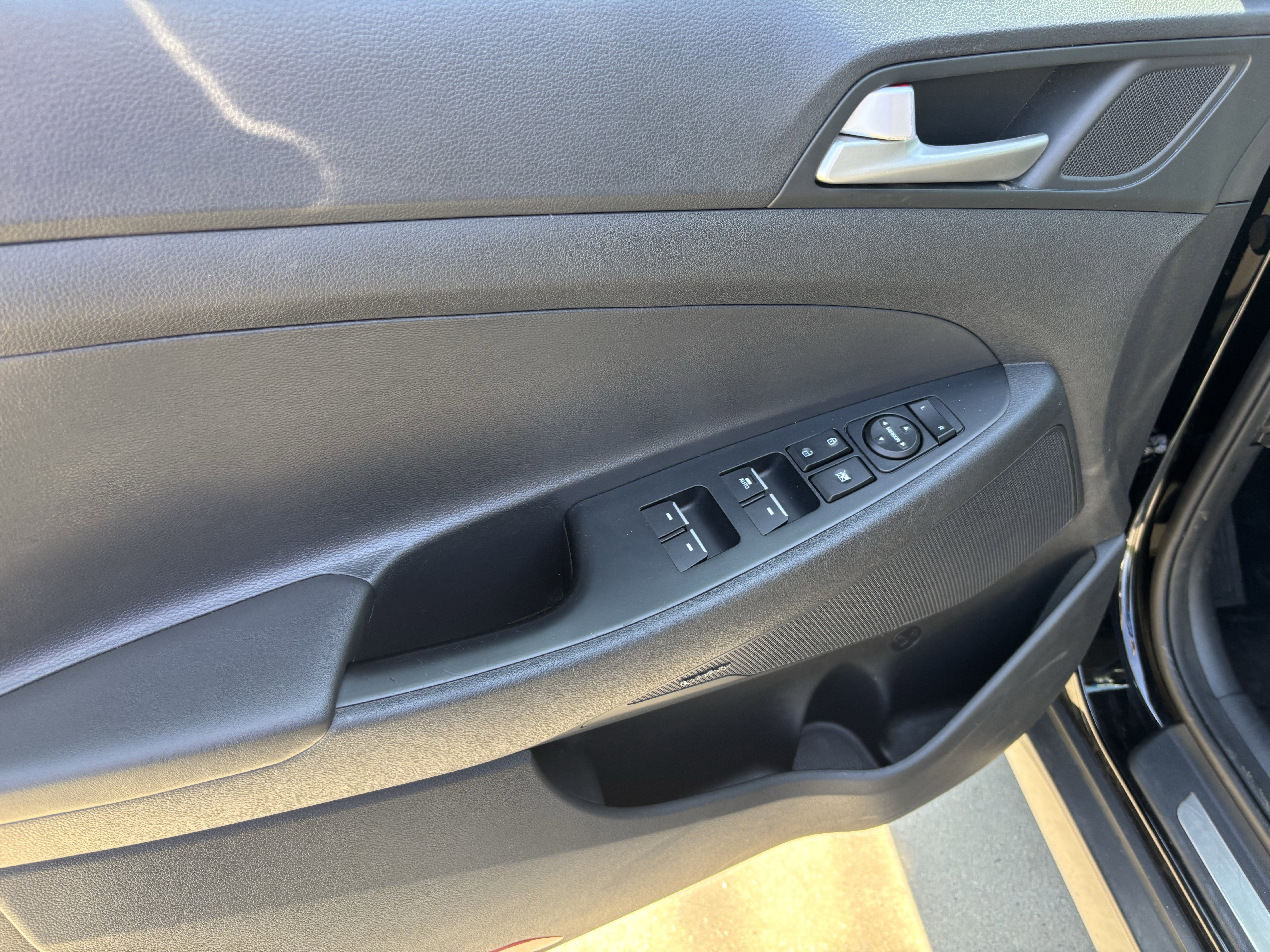 Used 2019 Hyundai Tucson Limited w/ Cargo Package image 14