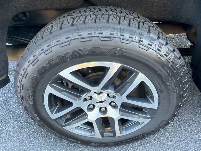 Used 2020 Chevrolet Silverado 1500 LT Trail Boss AWD/4WD image 17