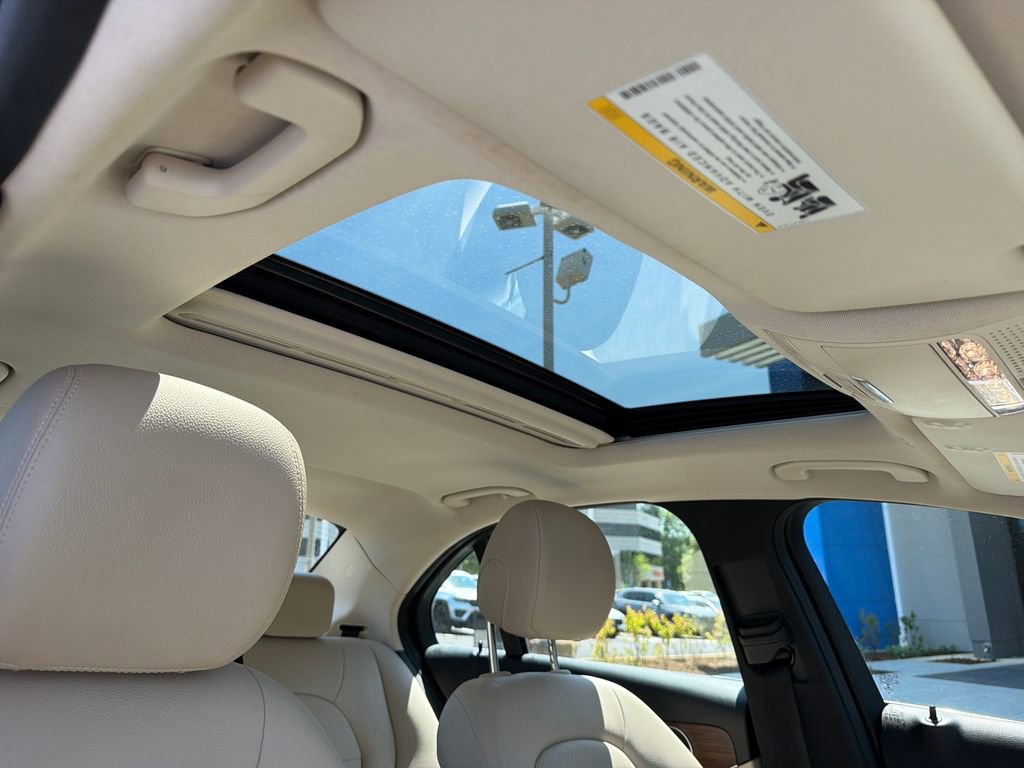 Used 2020 Mercedes-Benz C 300 4MATIC Sedan image 11