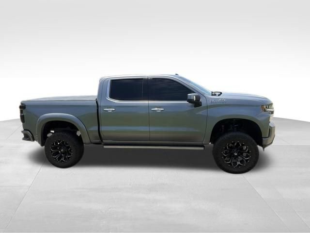 Used 2019 Chevrolet Silverado 1500 High Country w/ Technology Package AWD/4WD image 2