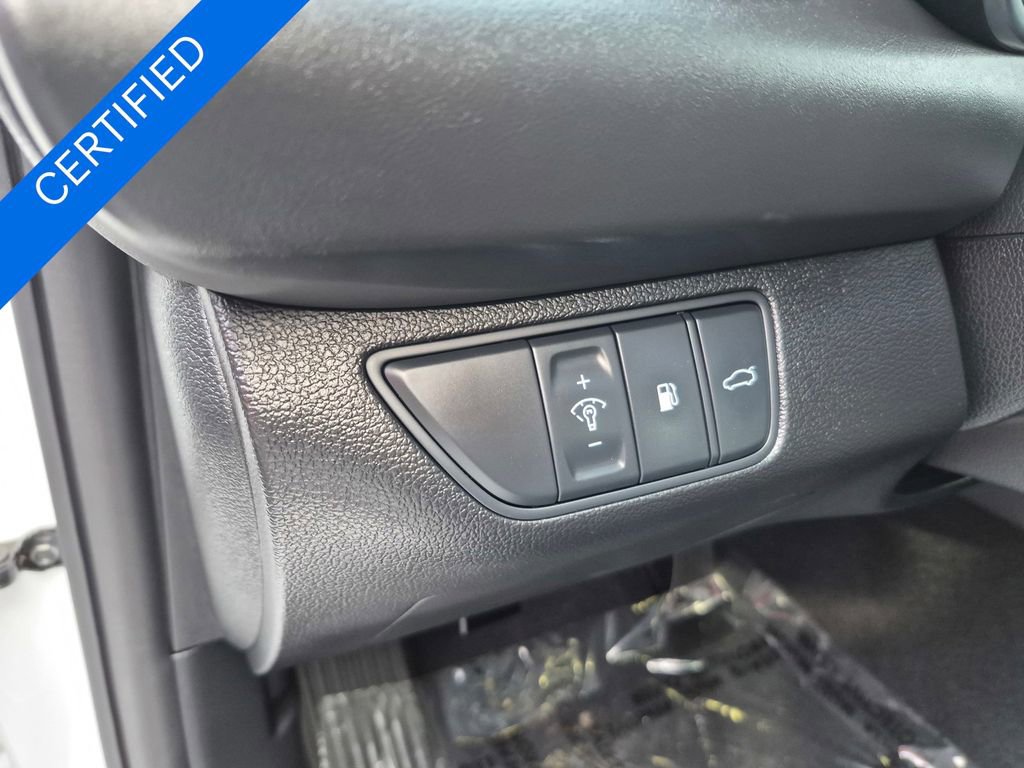 Used 2026 Genesis G70 2.5T image 12