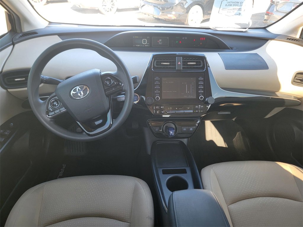 Used 2020 Toyota Prius LE image 17