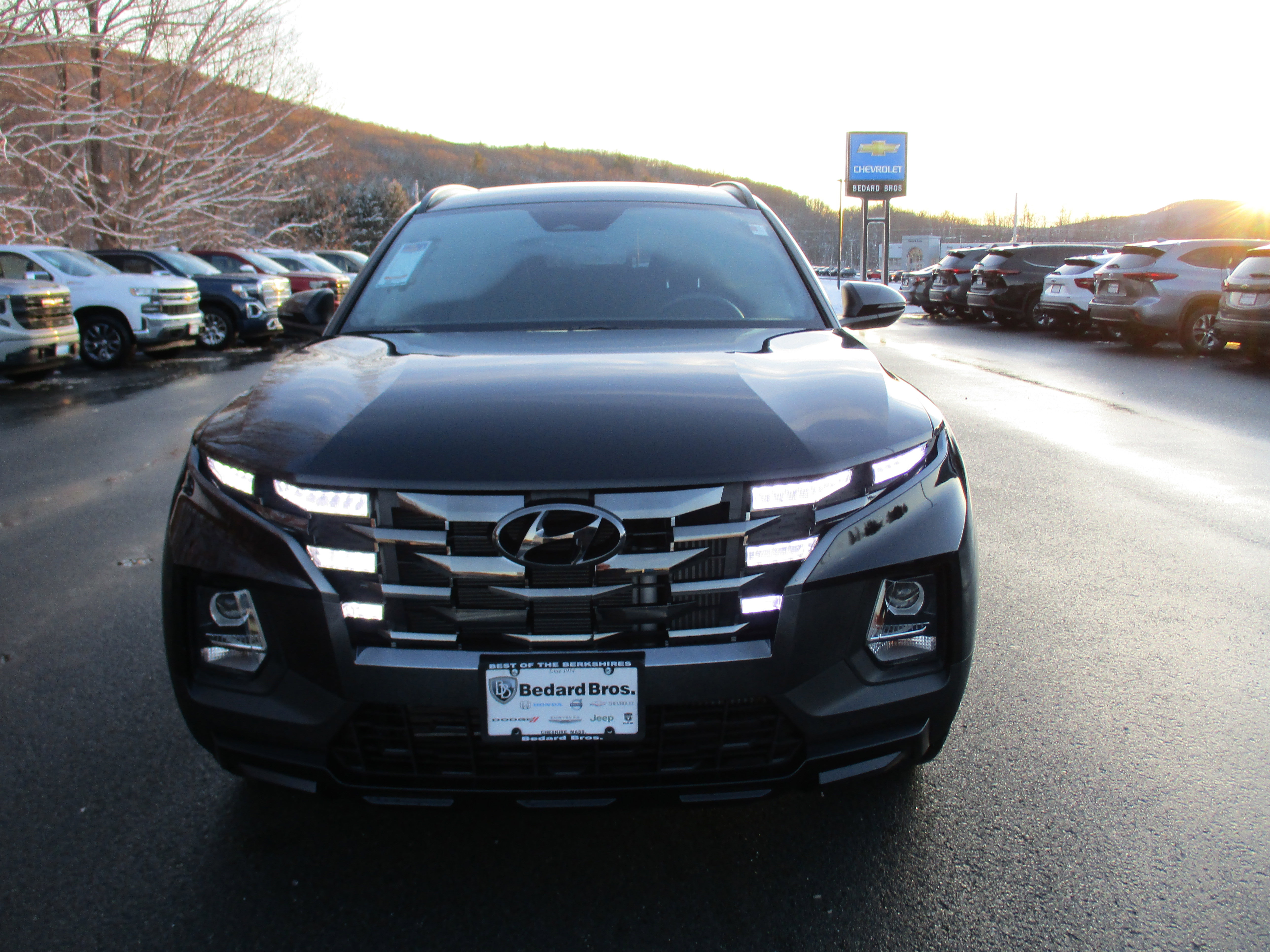 Used 2023 Hyundai Santa Cruz Night image 2