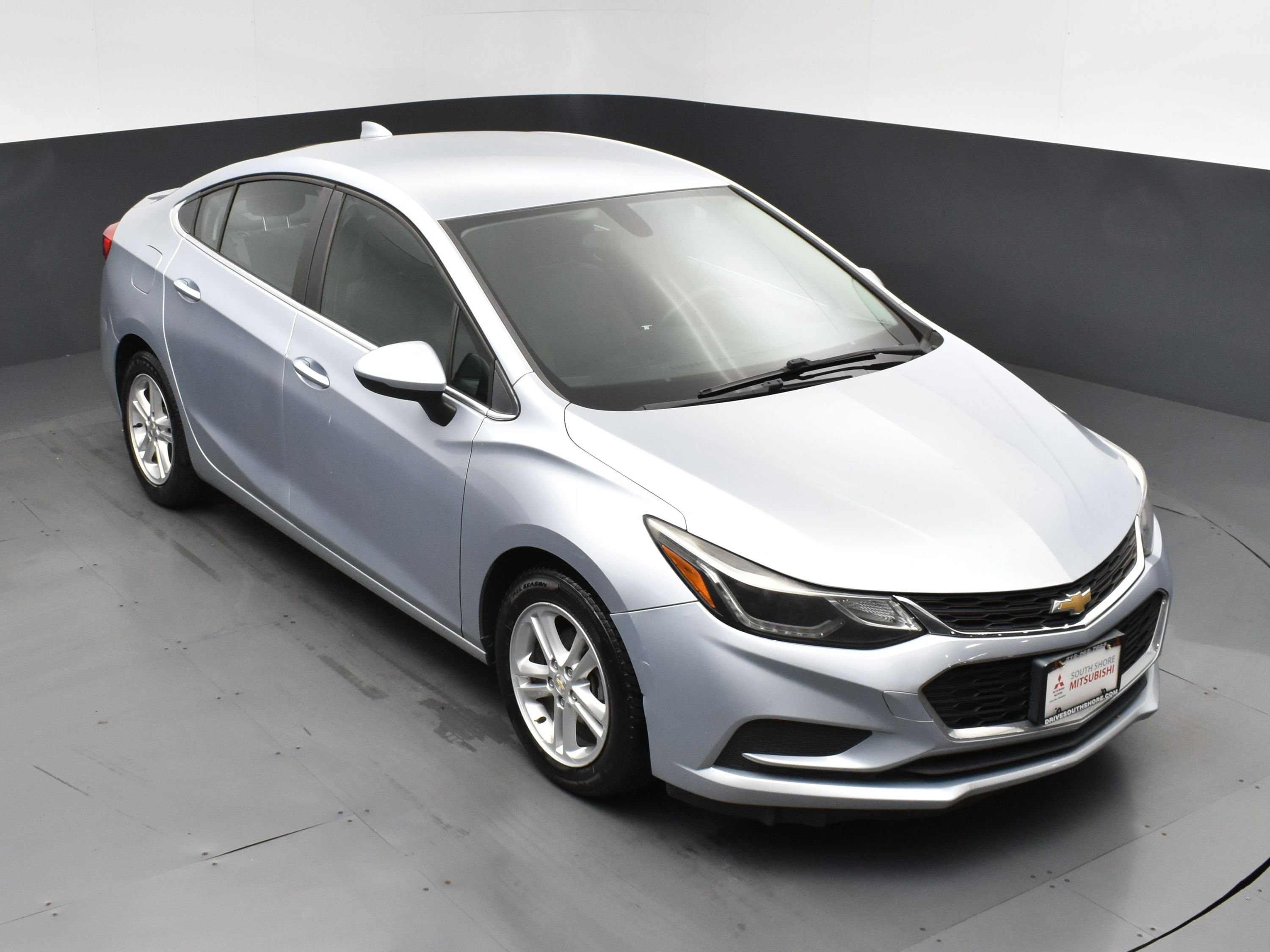 Used 2017 Chevrolet Cruze LT image 21