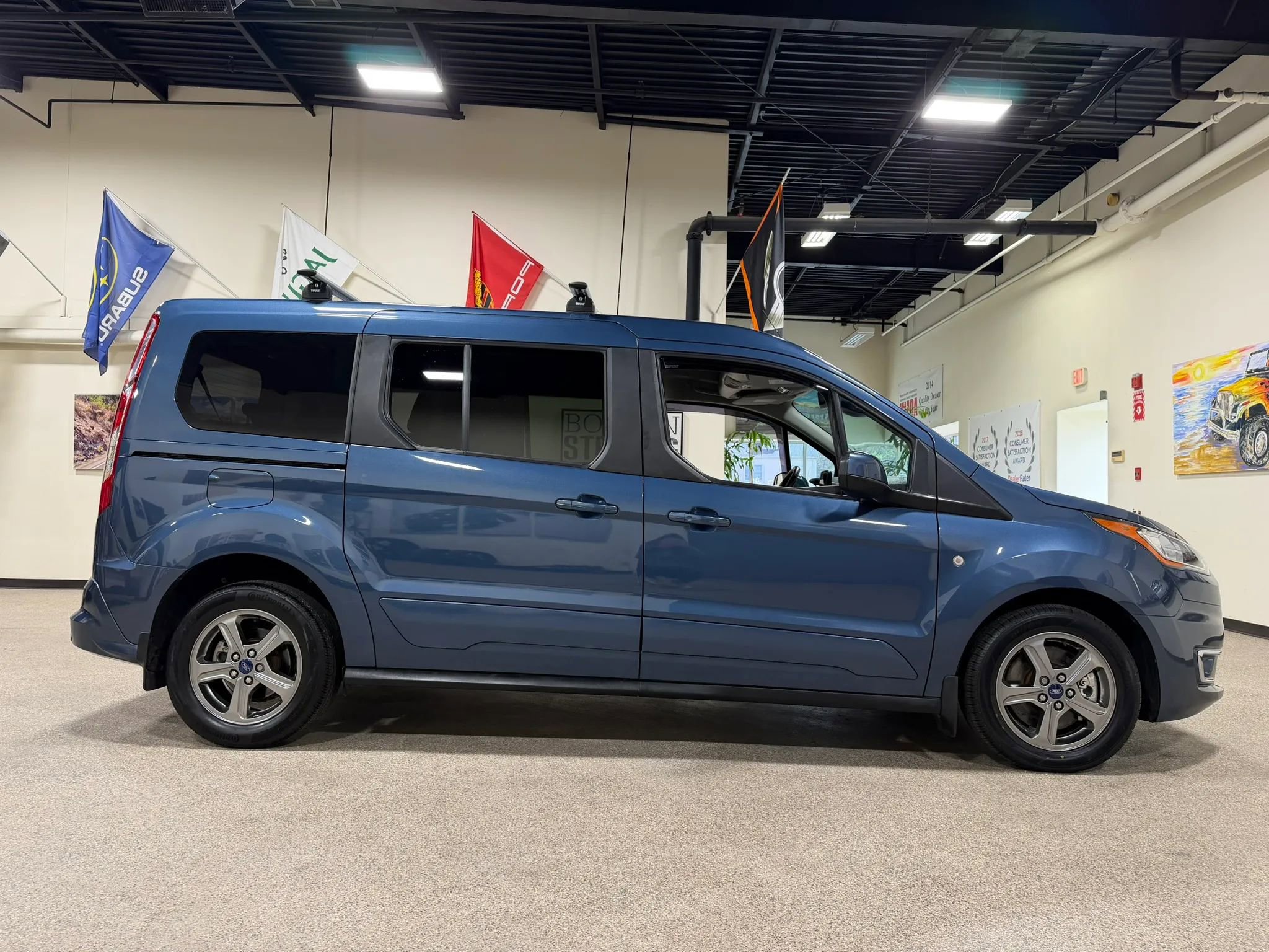 Used 2021 Ford Transit Connect Titanium w/ Trailer Tow Package FWD image 7