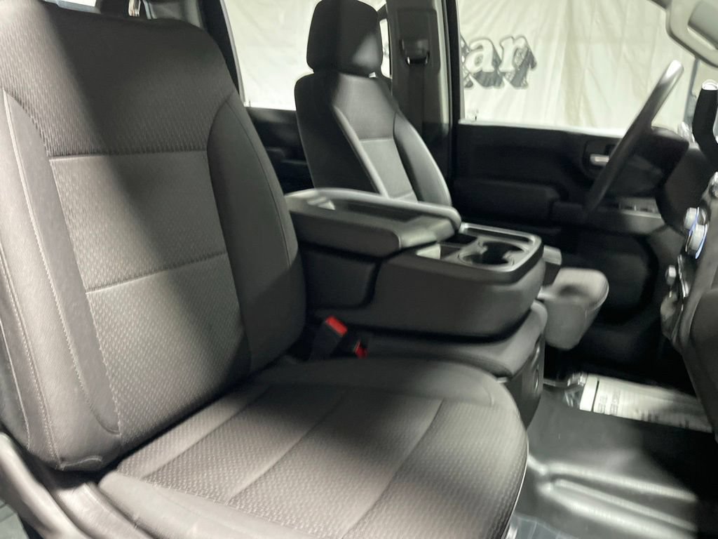Used 2025 Chevrolet Silverado 3500 W/T AWD/4WD image 11