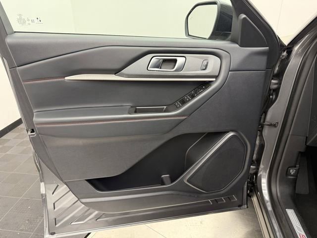 Used 2025 Ford Explorer ST-Line AWD/4WD image 10