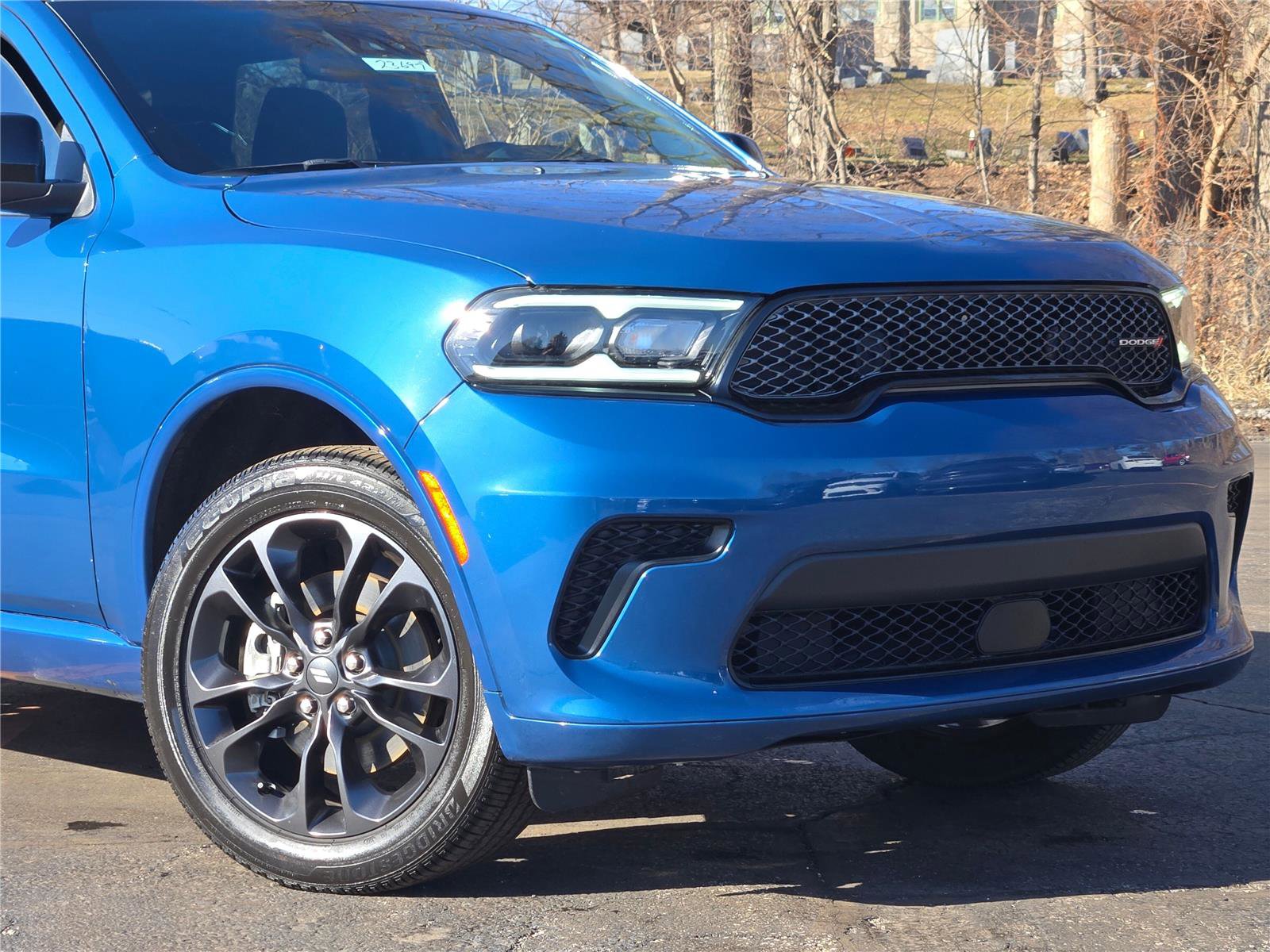 Used 2023 Dodge Durango SXT w/ SXT Blacktop Group image 2