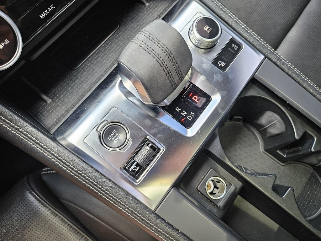 Used 2025 Jaguar F-PACE R-Dynamic S AWD/4WD image 19