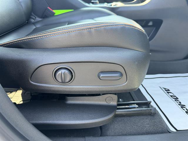 Used 2022 GMC Terrain AT4 w/ Infotainment Package II AWD/4WD image 17