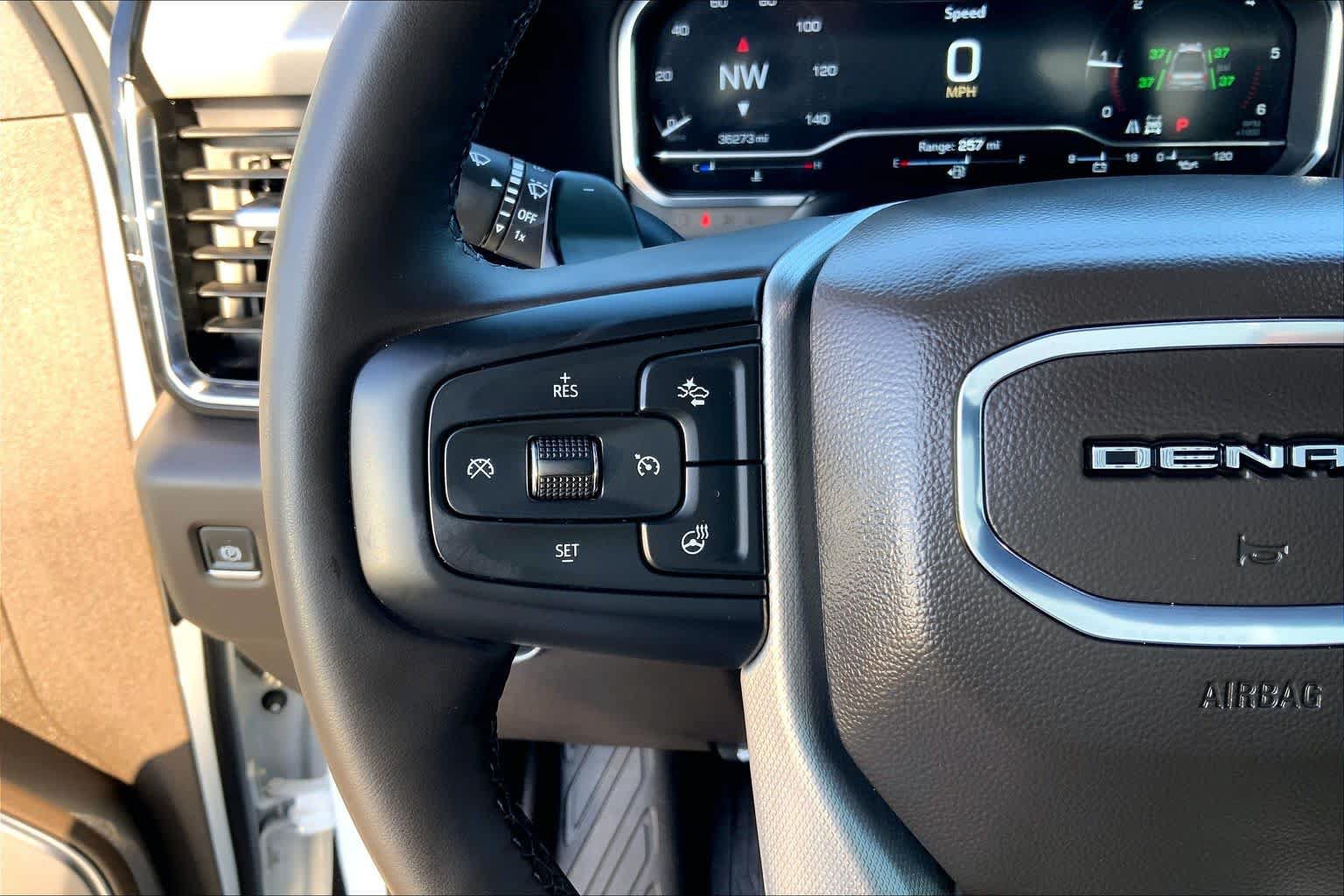 Used 2024 GMC Sierra 1500 Denali w/ Denali Reserve Package AWD/4WD image 21