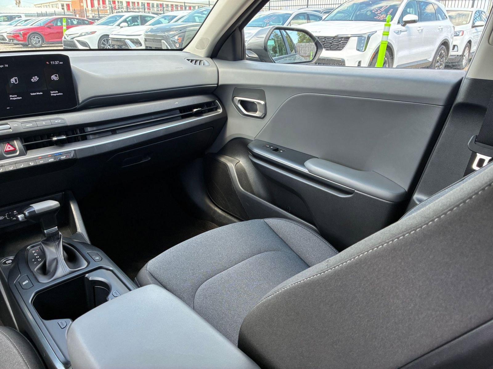 Used 2025 Kia K4 FWD image 28