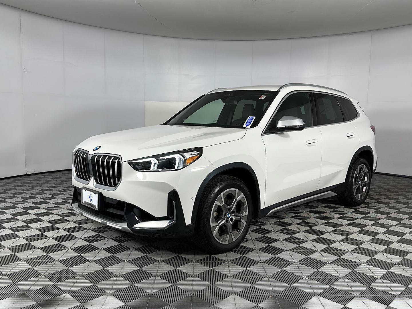 Used 2023 BMW X1 xDrive28i w/ Convenience Package AWD/4WD image 6