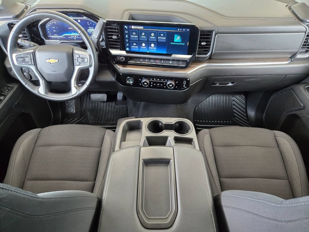 Used 2023 Chevrolet Silverado 1500 LT AWD/4WD image 15