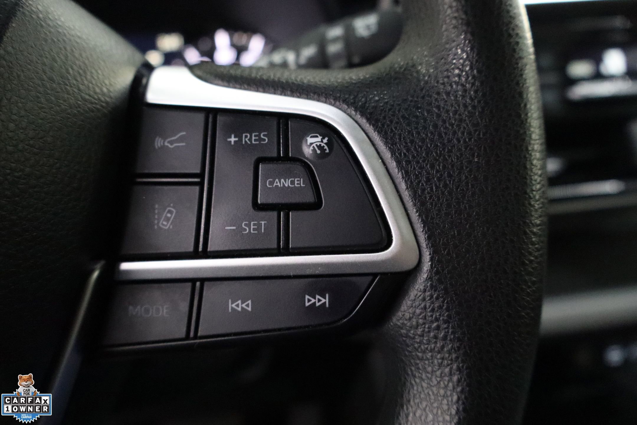 Used 2023 Toyota Highlander L image 17