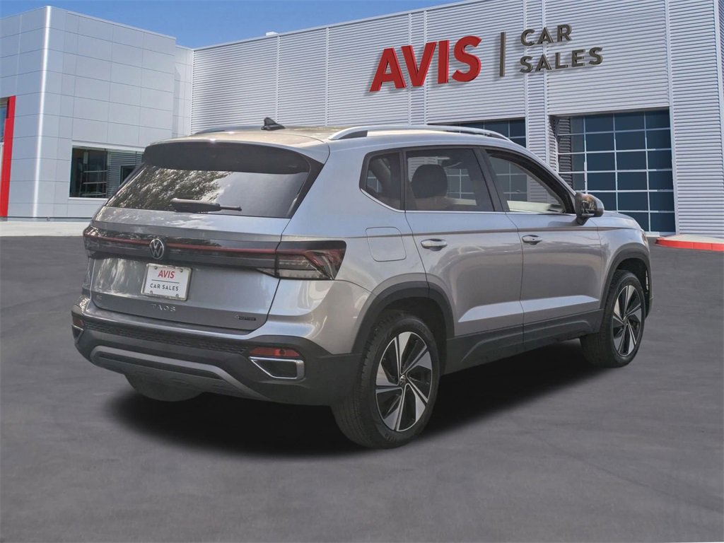 Used 2025 Volkswagen Taos SE image 6
