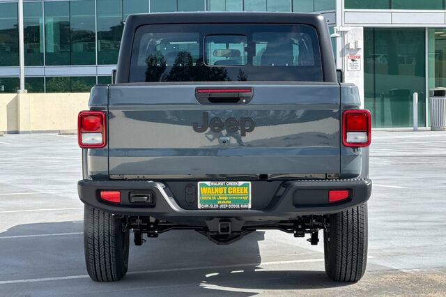New 2026 Jeep Gladiator Sport AWD/4WD image 5