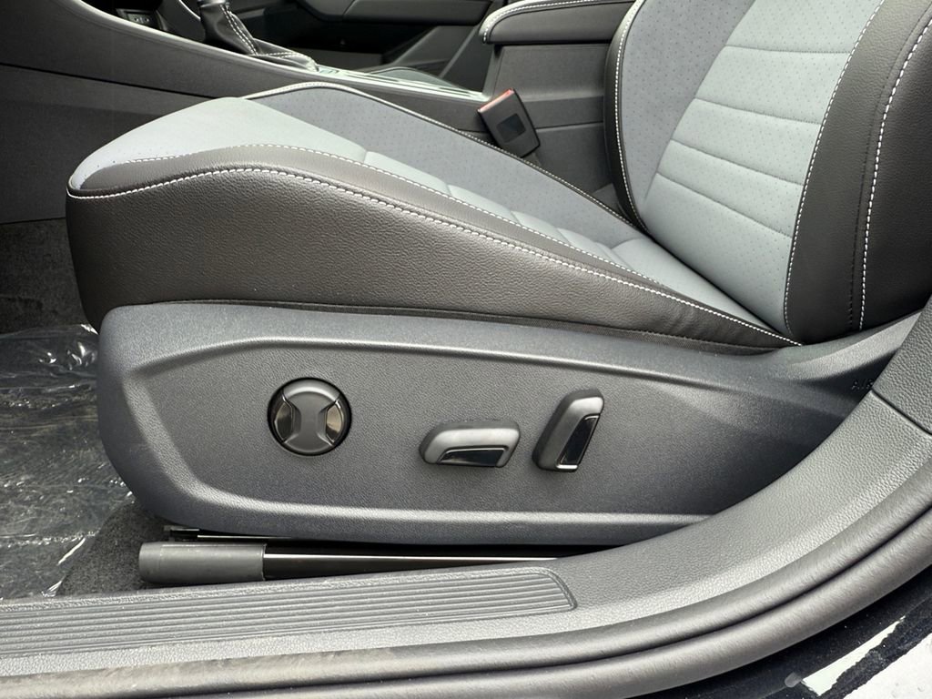 New 2026 Volkswagen Jetta SE image 10