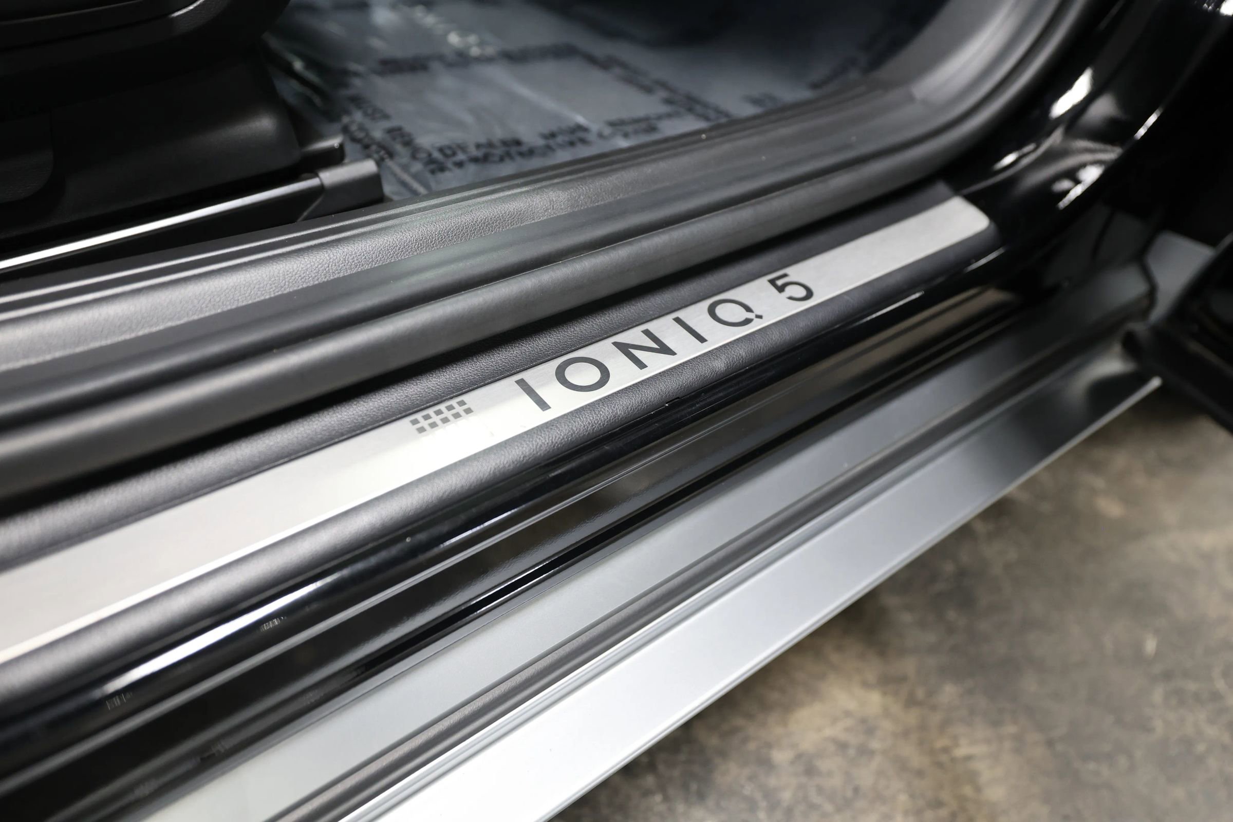 Used 2024 Hyundai Ioniq 5 Limited image 40