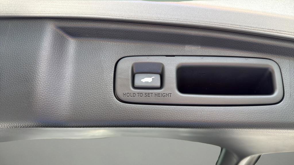 Used 2023 Honda CR-V EX-L image 18