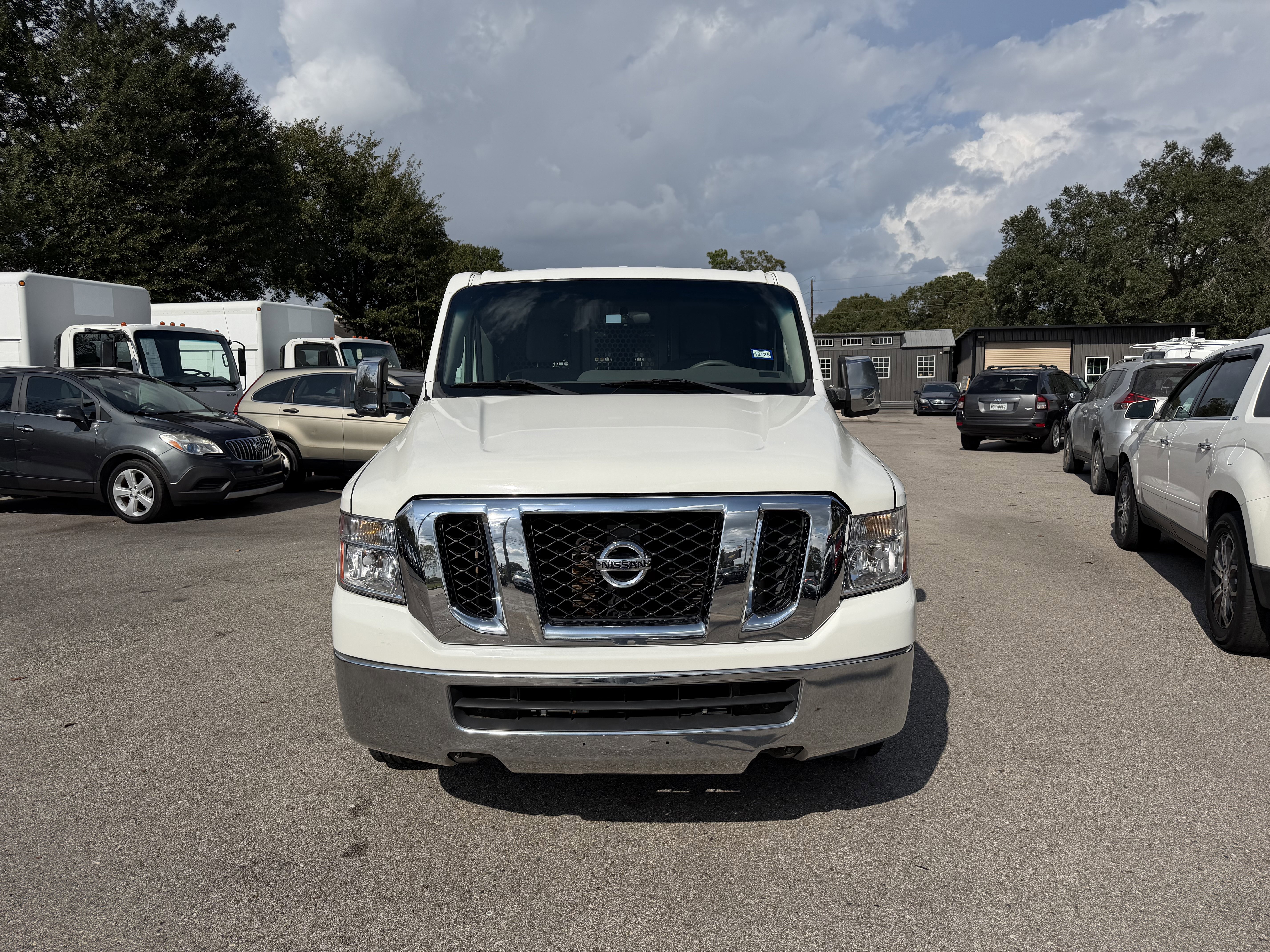 Used 2012 Nissan NV 2500 SV w/ Technology Pkg image 8