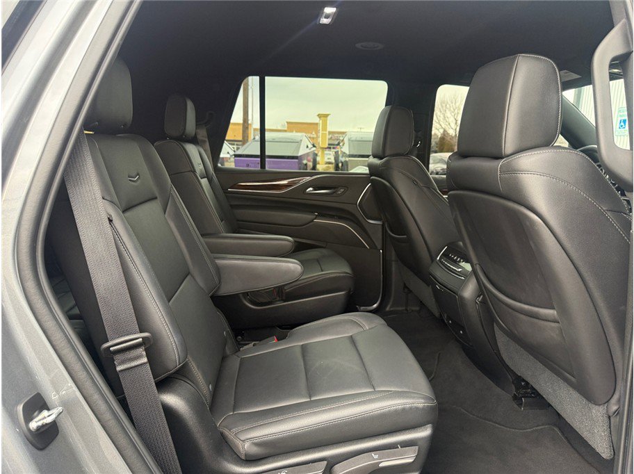 Used 2021 Cadillac Escalade Luxury AWD/4WD image 33