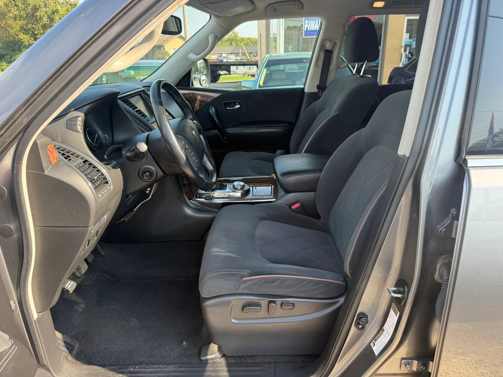 Used 2019 Nissan Armada SV w/ Driver Package AWD/4WD image 12