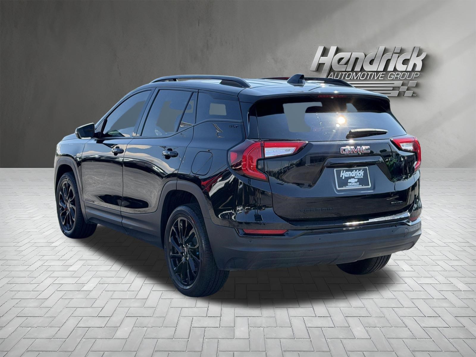 Used 2024 GMC Terrain SLT w/ Elevation Edition AWD/4WD image 8
