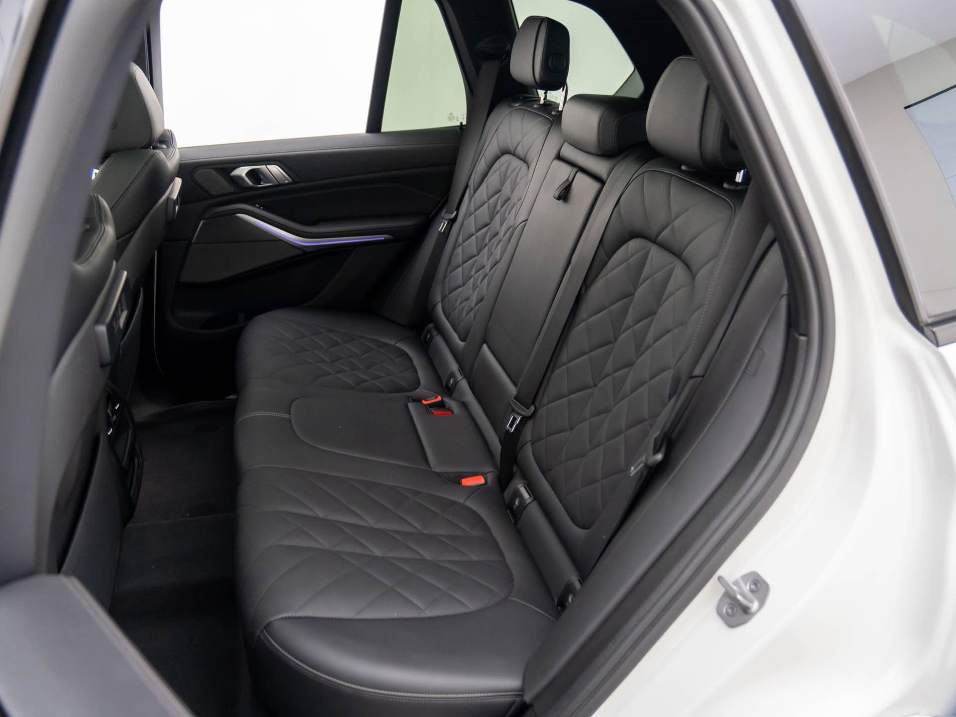 Used 2023 BMW X5 xDrive40i w/ M Sport Package image 19