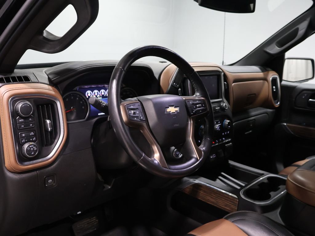 Used 2019 Chevrolet Silverado 1500 High Country image 16
