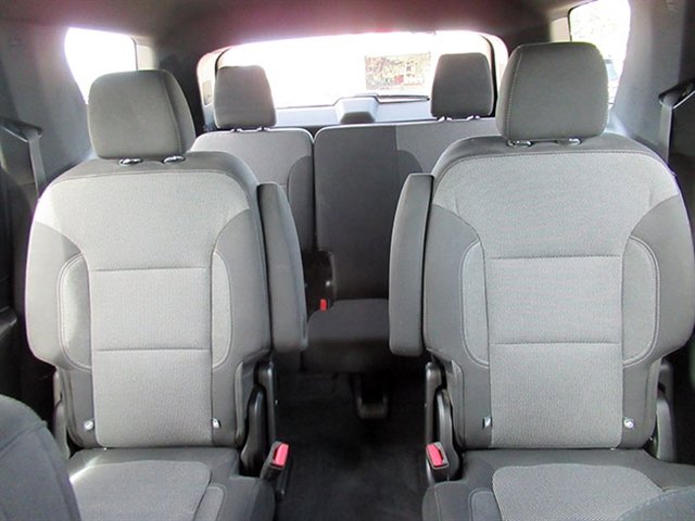Used 2022 Chevrolet Traverse LT image 15