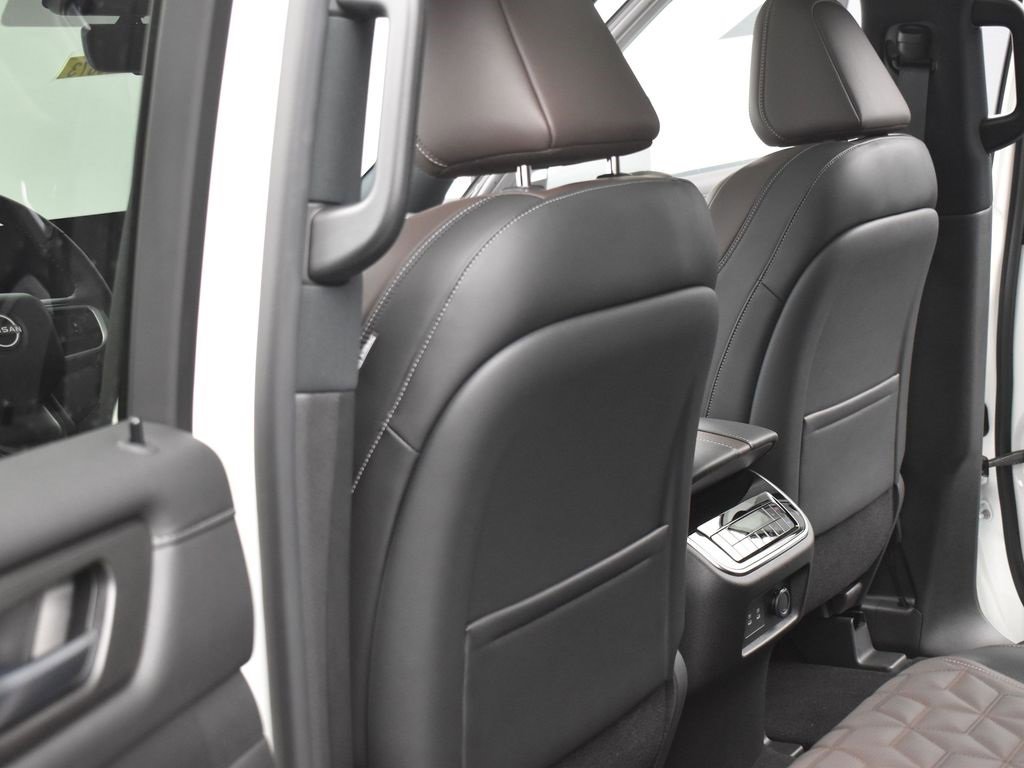 New 2026 Nissan Armada Platinum image 19