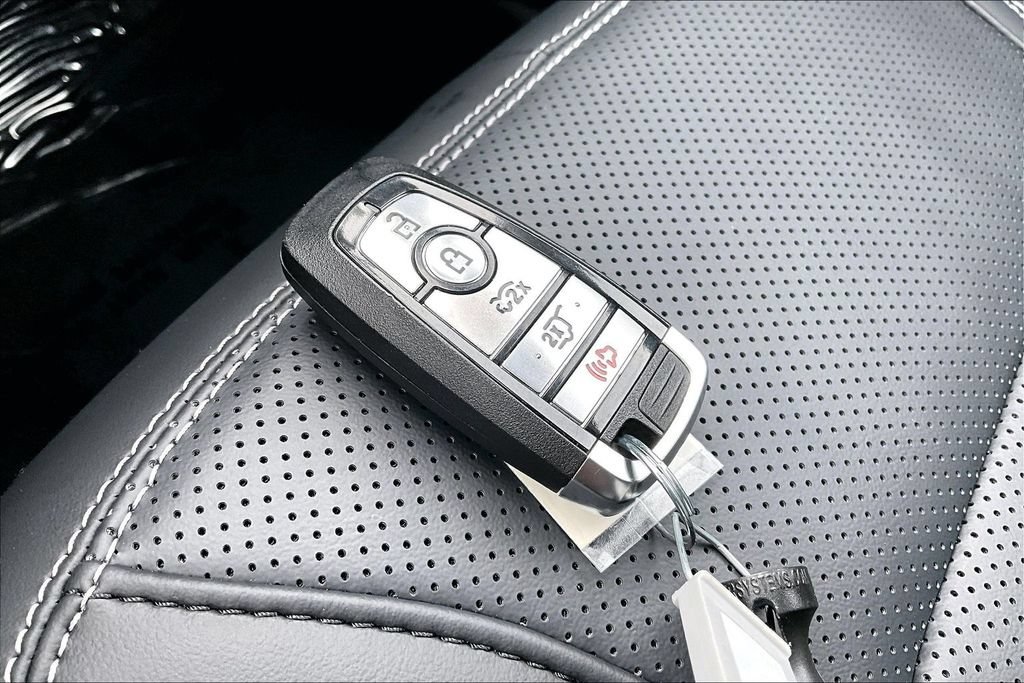 Used 2025 Ford Mustang Mach-E Premium AWD/4WD image 11