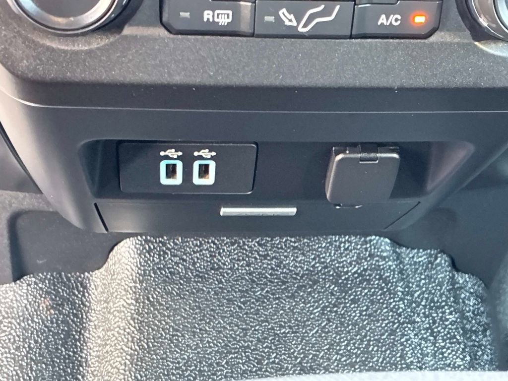 Used 2017 Ford F350 XLT w/ XLT Value Package image 29