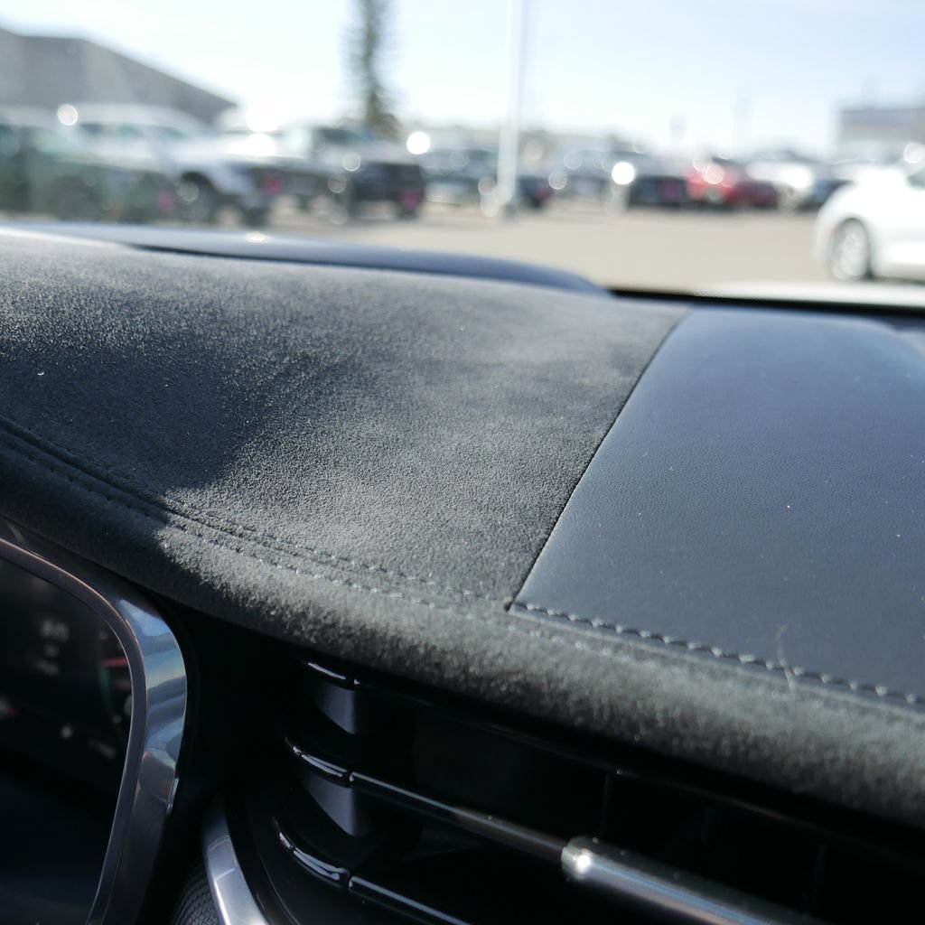 Used 2024 Jaguar F-PACE SVR image 52